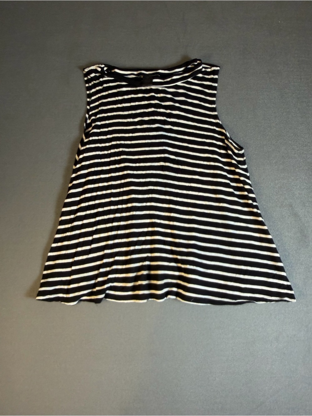 Source Unknown Black & White Striped Flowy Tank